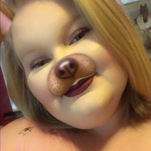 Meet your Posher, Courtney